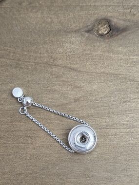 Magnolia & Vine Silver-Tone Adjustable 18MM Snap Charm Ring